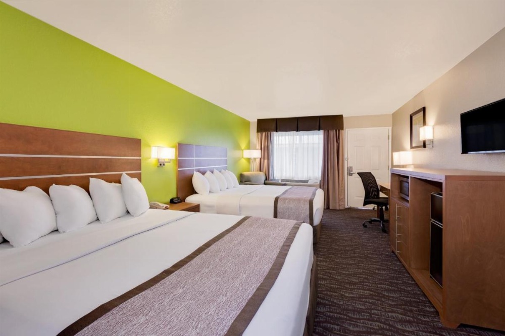 Days Inn & Suites by Wyndham Arcata