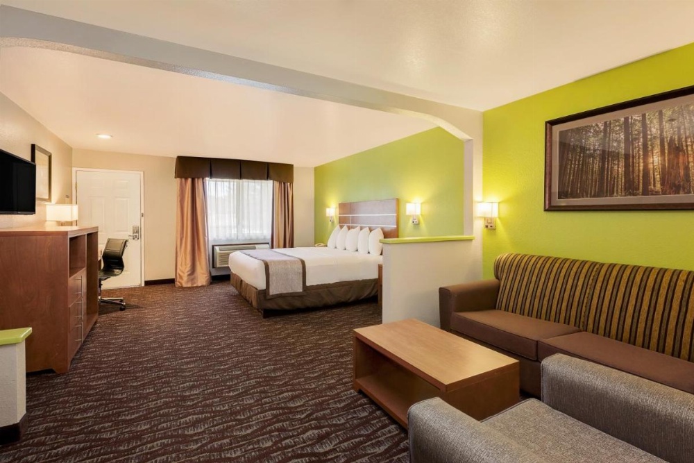 Days Inn & Suites by Wyndham Arcata